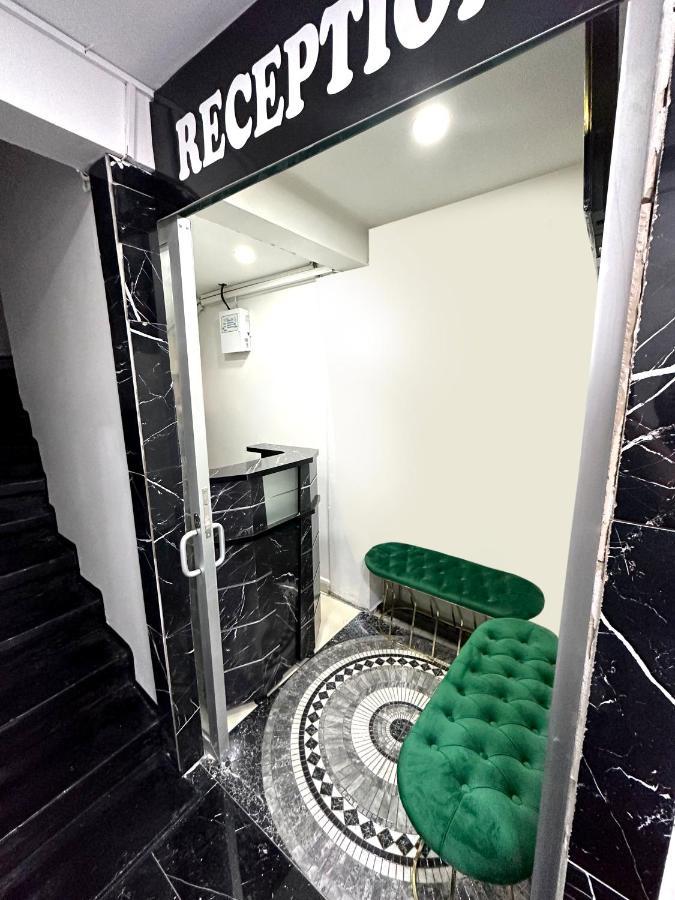 Menesa Hotel Истанбул Екстериор снимка
