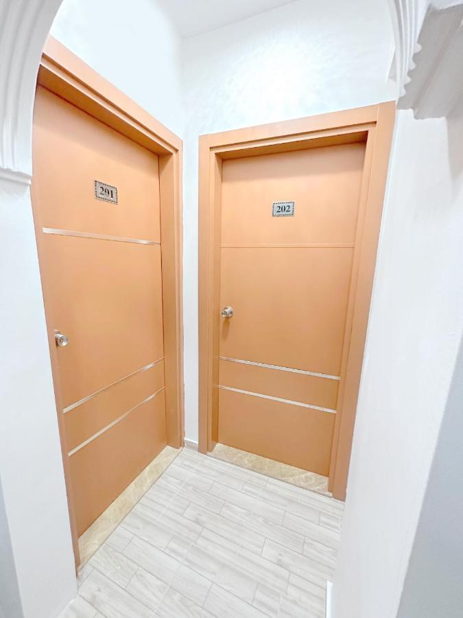 Menesa Hotel Истанбул Екстериор снимка