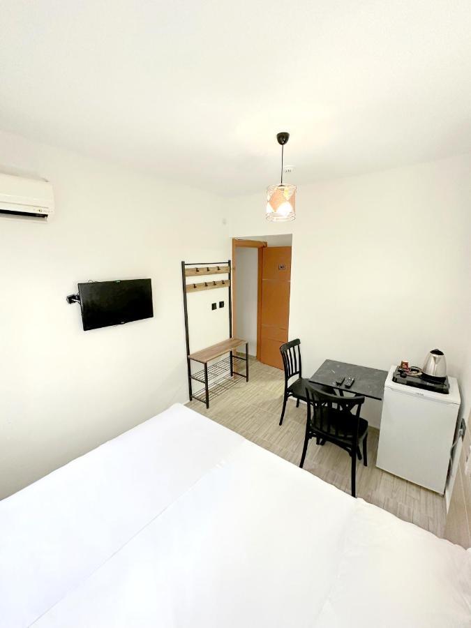 Menesa Hotel Истанбул Екстериор снимка